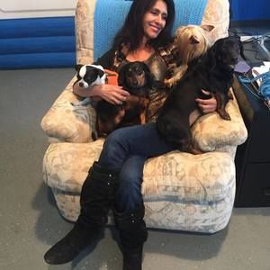 Meet your Posher, Sharon